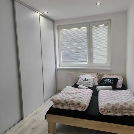 Prenajom 2 Izbovy Apartmanu דירה *