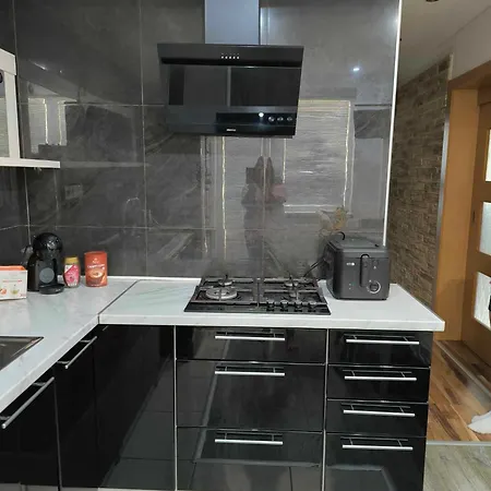 Prenajom 2 Izbovy Apartmanu דירה